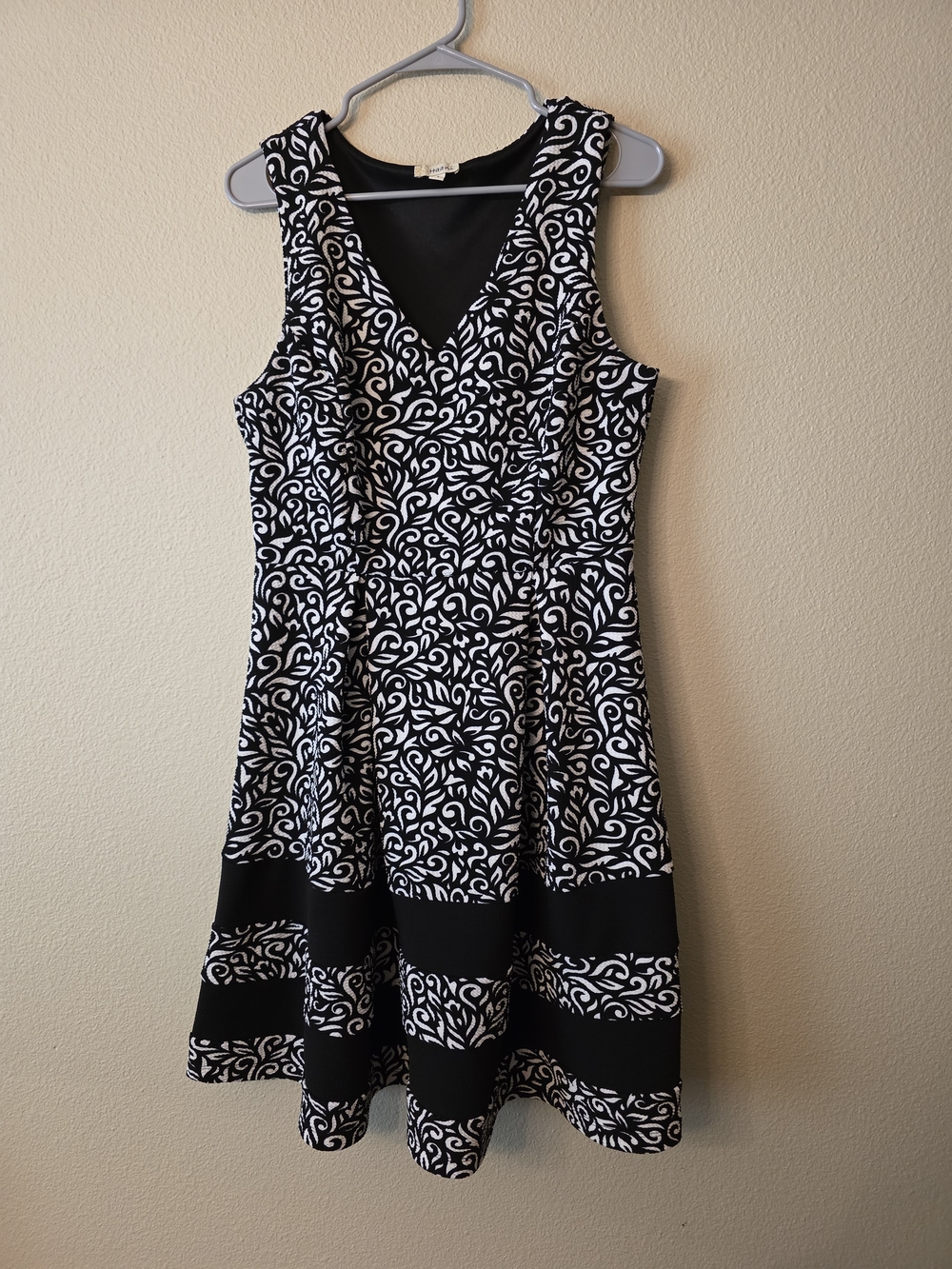 Haani Black & White V-Neck Fit-and-Flare Midi Dress